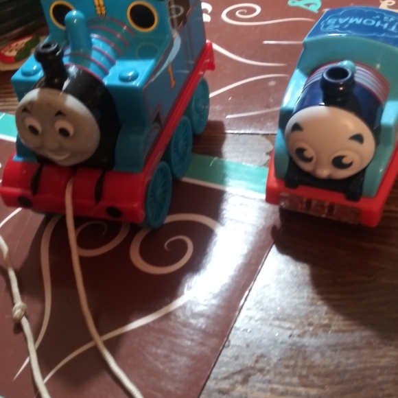 Thomas The Train Engine Toys - Picture 1 of 2